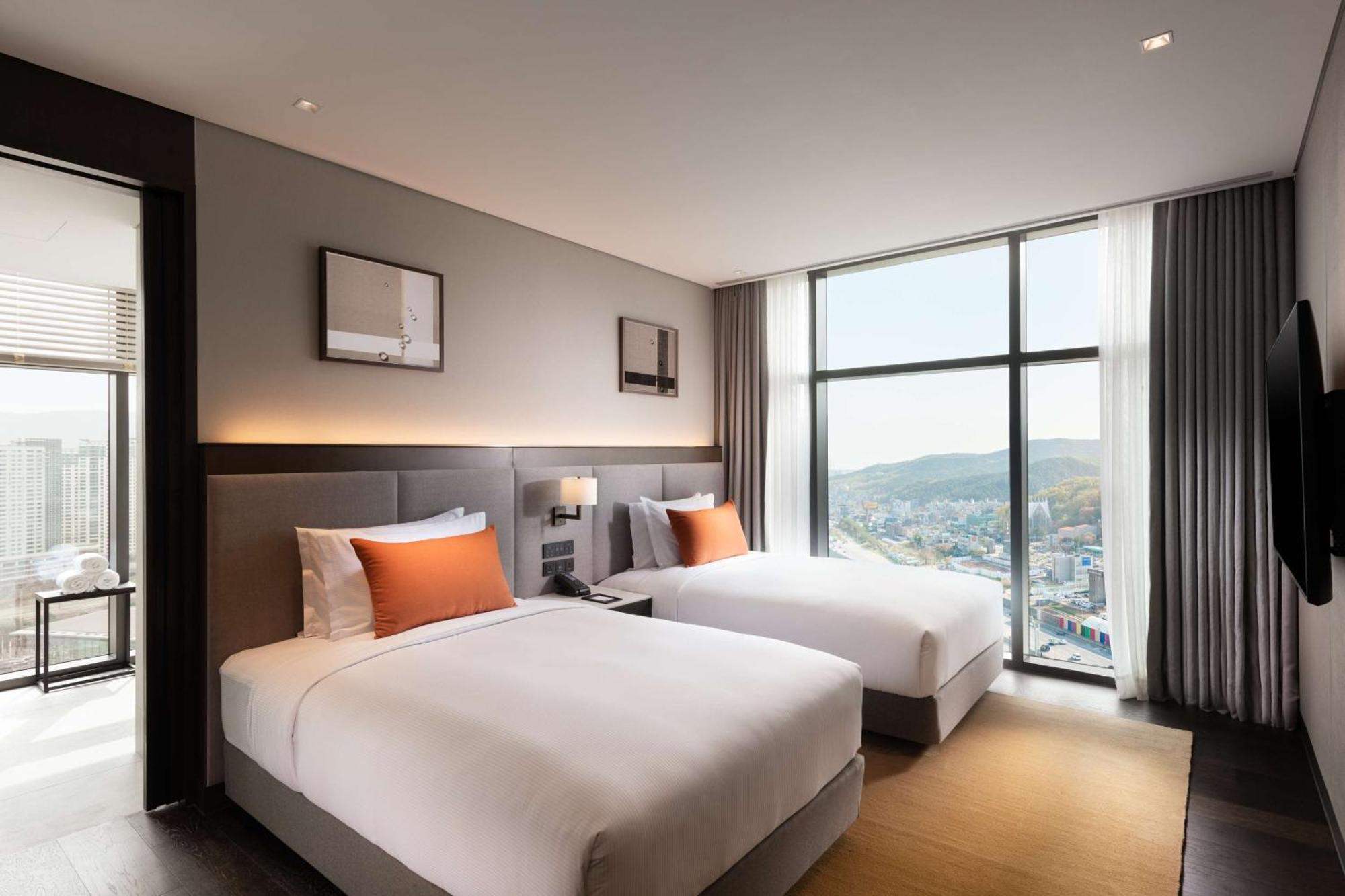 Doubletree By Hilton Seoul Pangyo Residences Seongnam Bagian luar foto