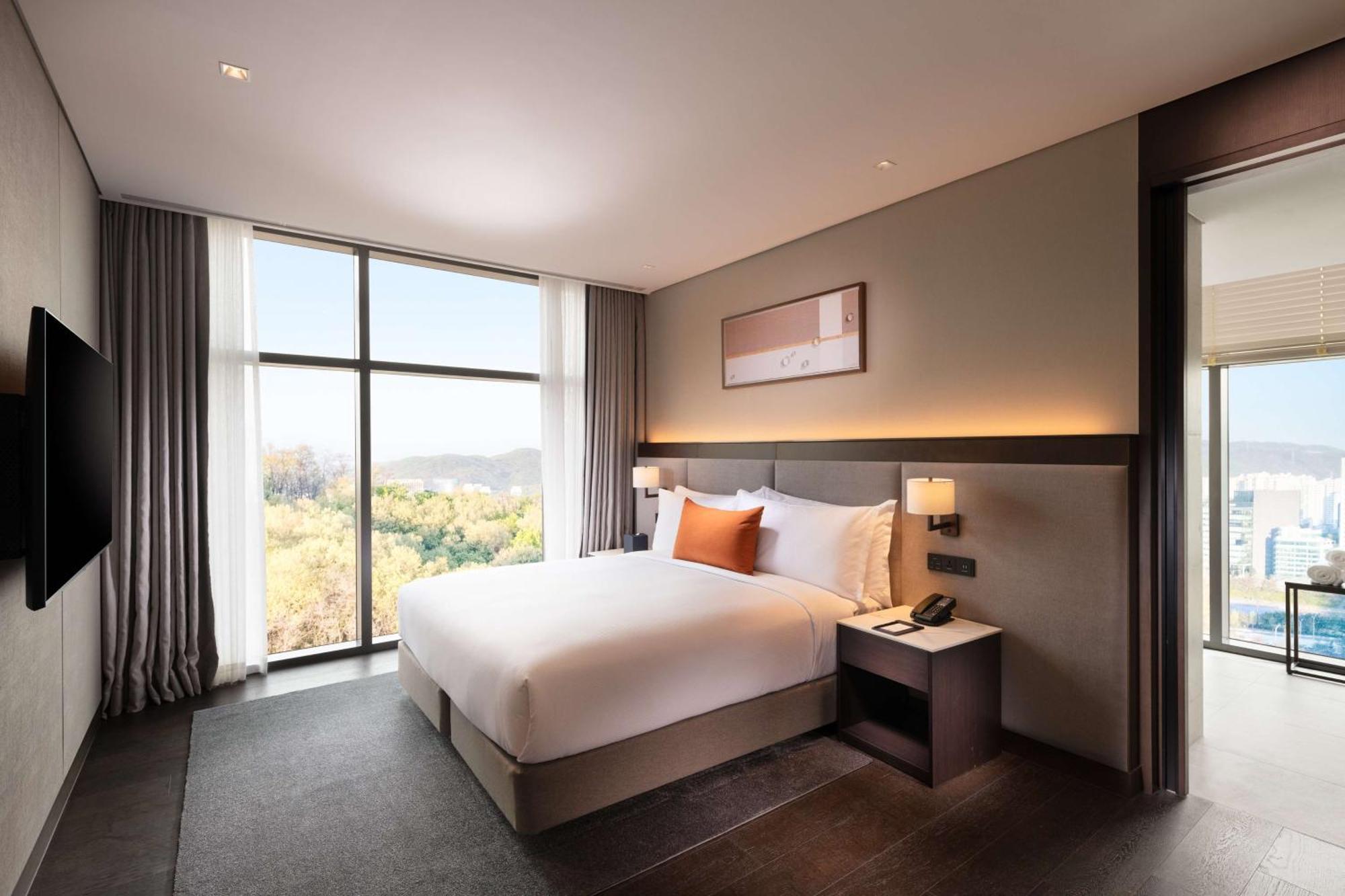 Doubletree By Hilton Seoul Pangyo Residences Seongnam Bagian luar foto