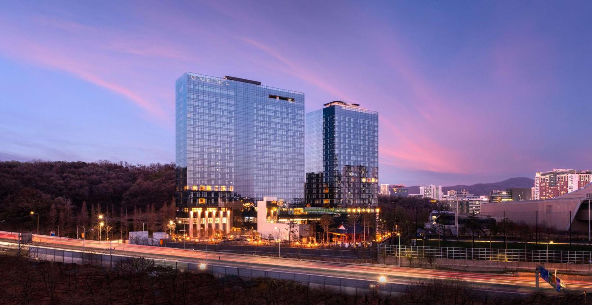 Doubletree By Hilton Seoul Pangyo Residences Seongnam Bagian luar foto